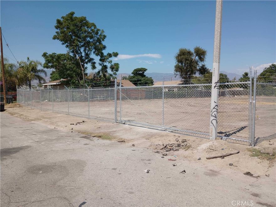 Prime Investment Opportunity! 14,200 SQFT vacant lot, zoned for light industrial use, is perfectly positioned near the San Bernardino International Airport and major distribution hubs, Amazon, Cooper Tire, Advanced Auto, Mattel and more. Ideal location for development Opportunity - Contractors Yard, Parking lot, Tow Truck yard. Don’t miss out—buyers are encouraged to verify zoning and conduct any necessary inspections.