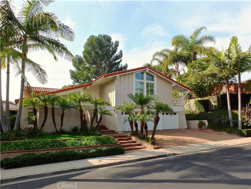 listing image 130724075494448813651