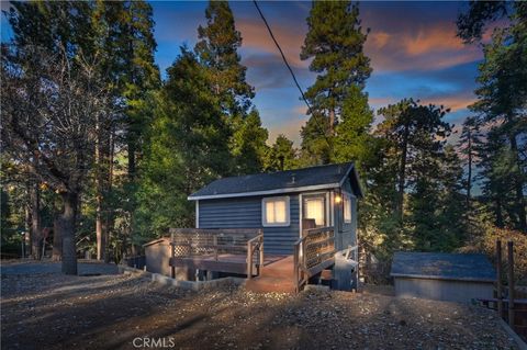 A home in Cedarpines Park