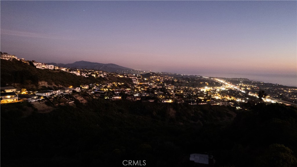 1207 Via La Mesa