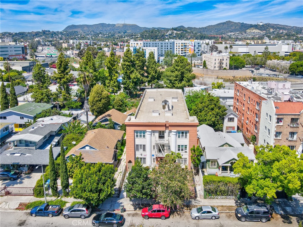 5617 La Mirada Avenue