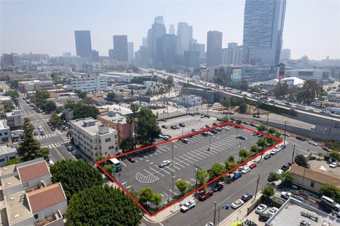 1337 W 11th Place Los Angeles CA 90015