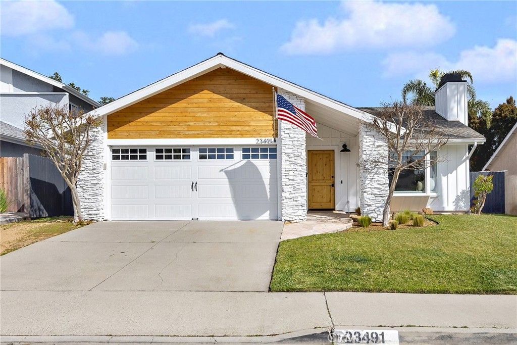 listing image 130720210774679603323