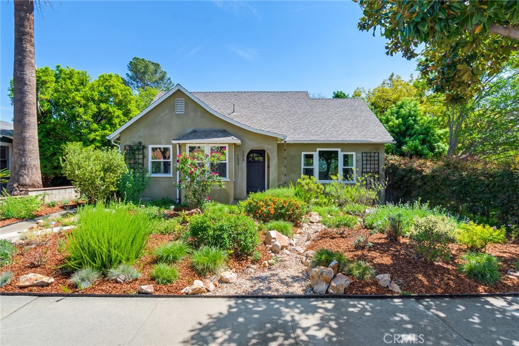 152 S Vista Bonita Avenue