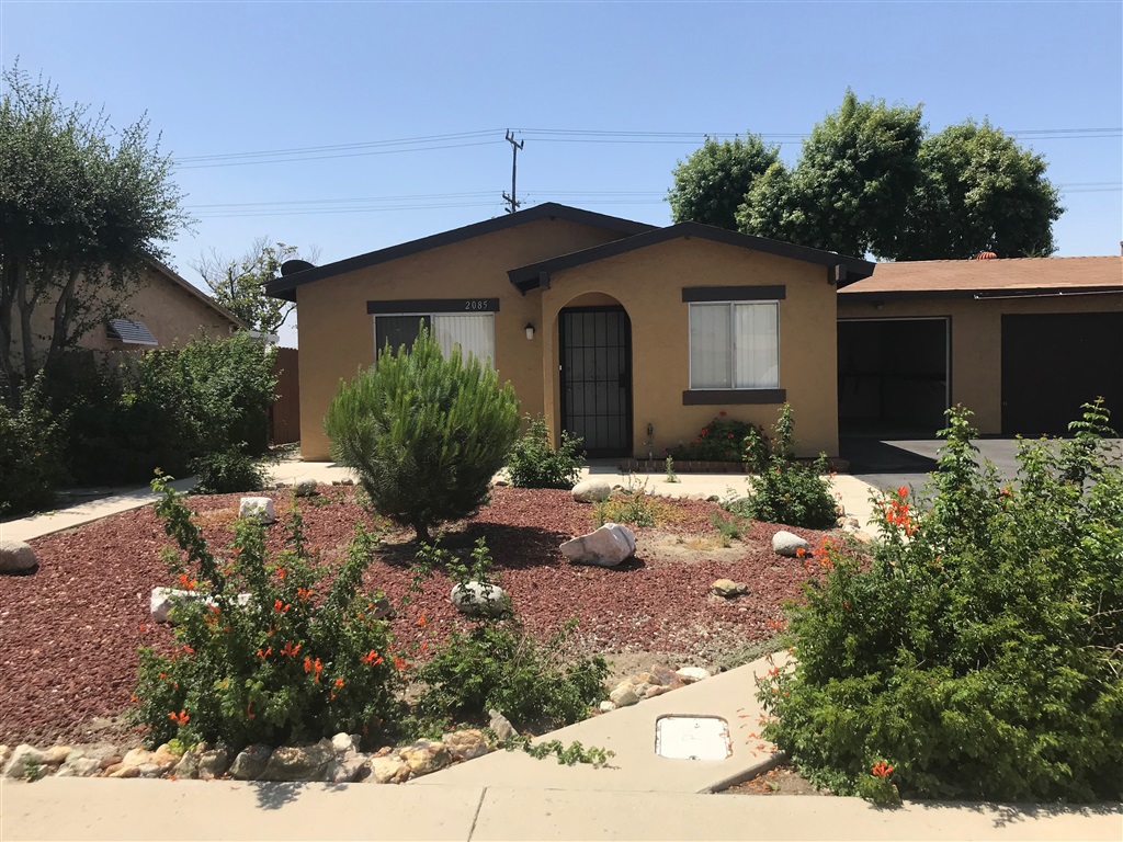 A Masterplan Retirement Community for ages 55 and Up. Two Bedroom and One Bath - Cute Cottage. Nice Backyard with Patio for family bbq gatherings. Close access to Freeway, Shopping Center. Great Location. Make This House Your Home! Neighborhoods: Valle Verde Community Architectural Style: Craftsman/Bungalow View: Craftsman/Bungalow Equipment: Garage Door Opener, Range/Oven Other Fees: 0 Sewer: Sewer Connected Topography: LL