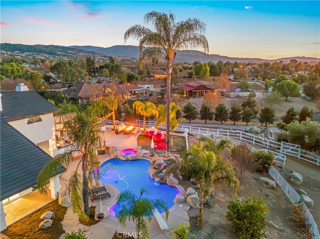 38901 Avenida Arriba