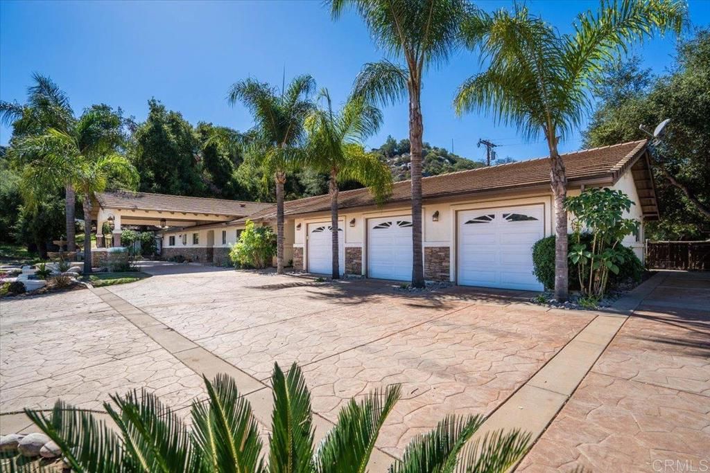 listing image 130728694291549442413