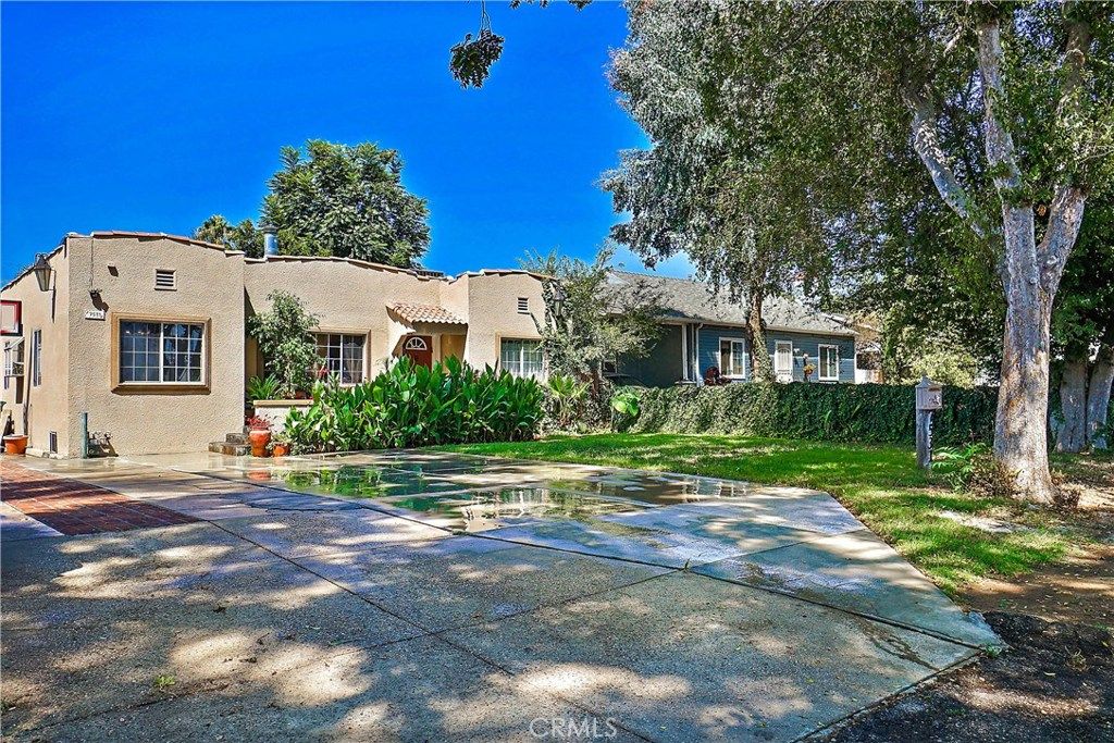 listing image 130729547392001189217