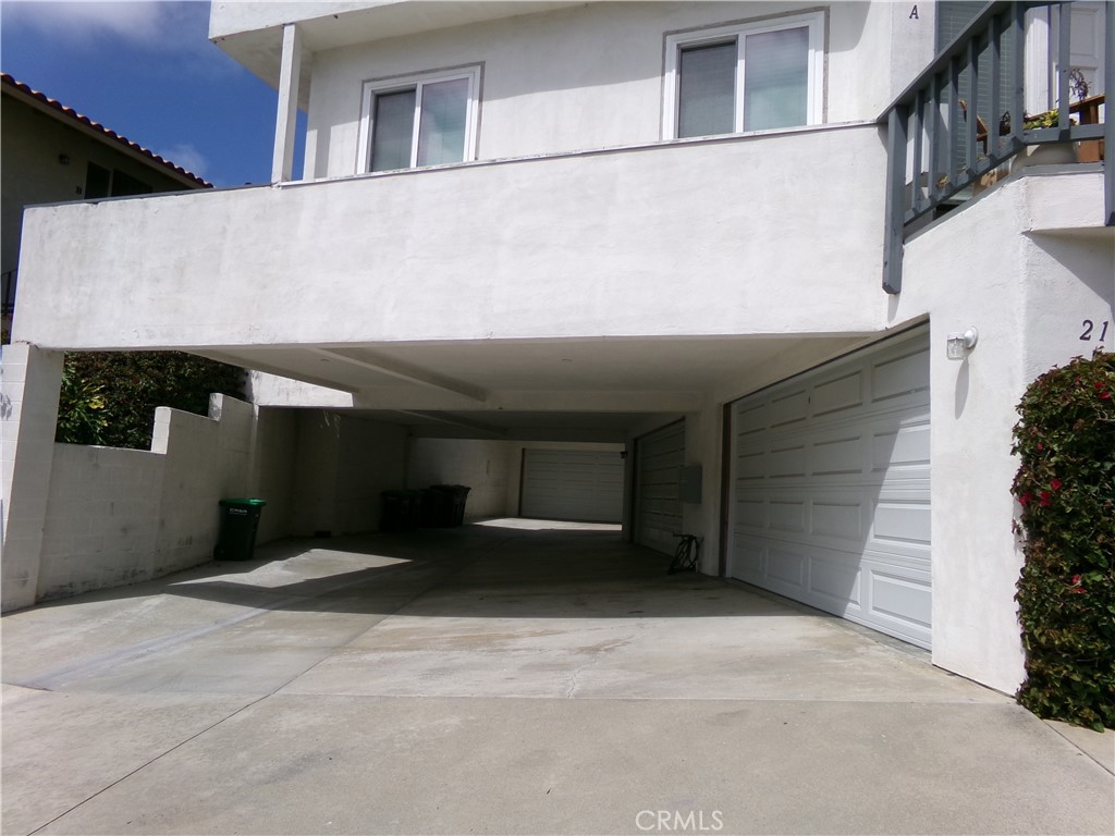 210 W Escalones A,B,C