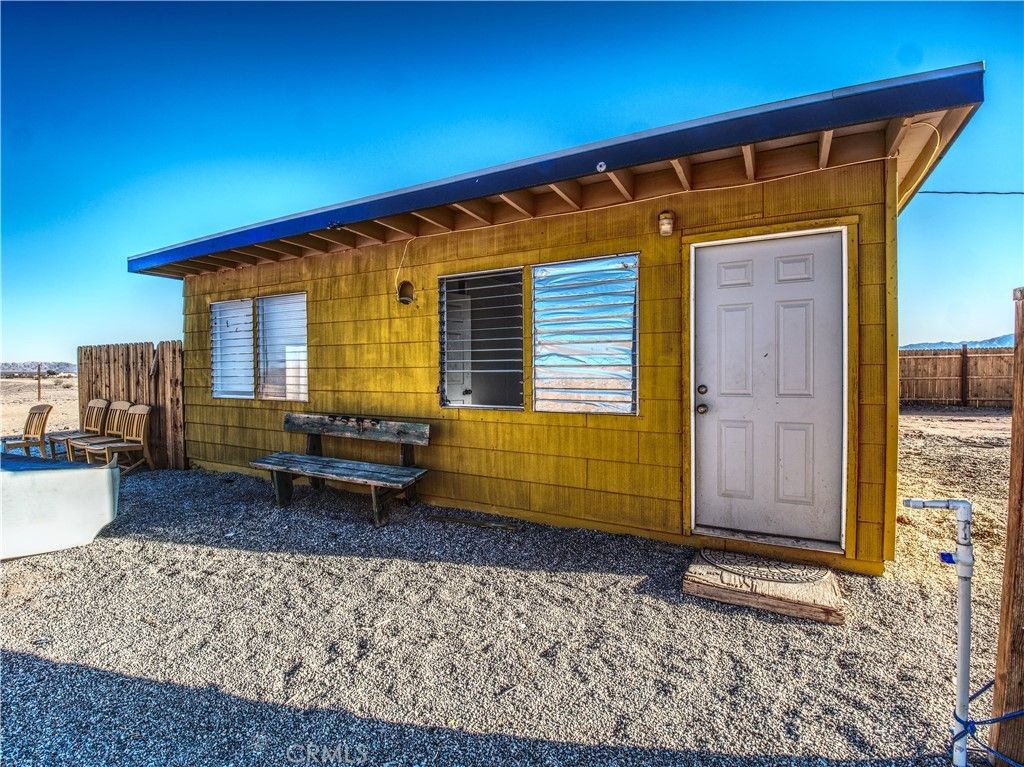 listing image 130726939893692644253