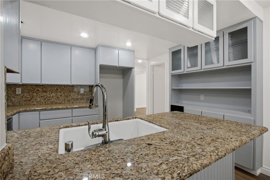 Country Club I (ICC1) - Residential Lease