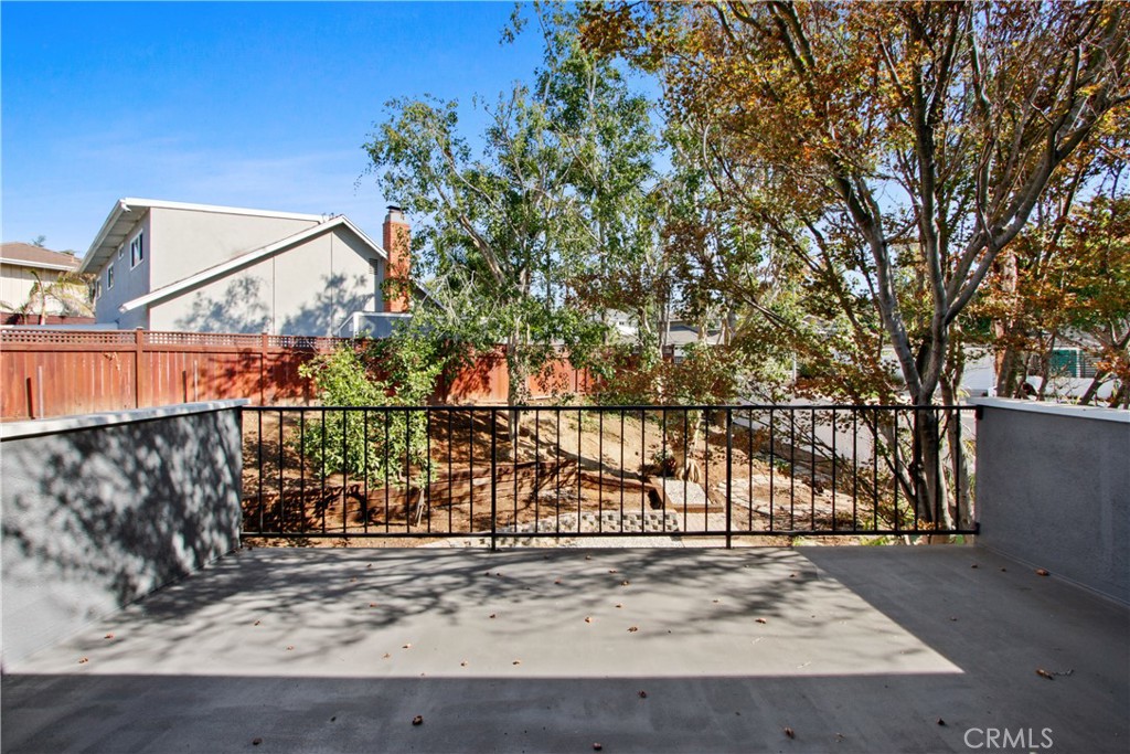 Country Club I (ICC1) - Residential Lease