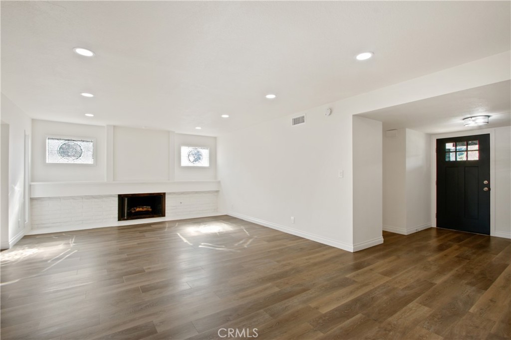 Country Club I (ICC1) - Residential Lease