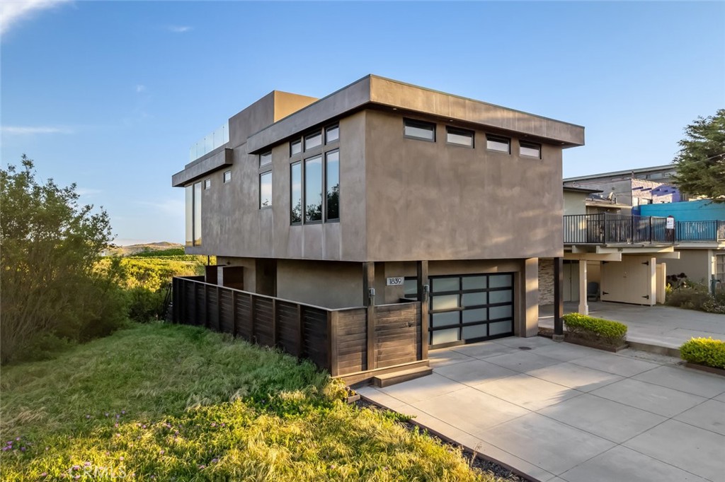 PROPERTIES 1839 Strand Way