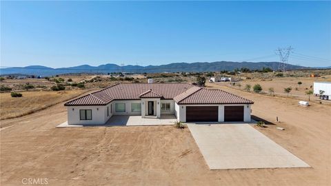 12451 Meadowlark Avenue Oak Hills CA 92344