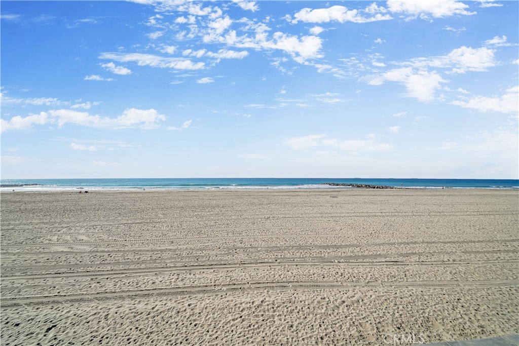 Lido Peninsula (LIPN) - Residential Income