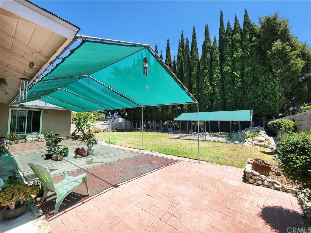 listing image 130721536175698681435