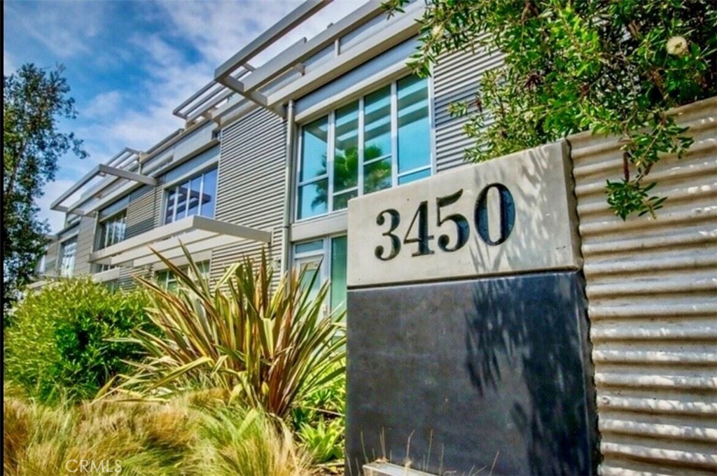 Properties 1 3450 Cahuenga Boulevard W 303