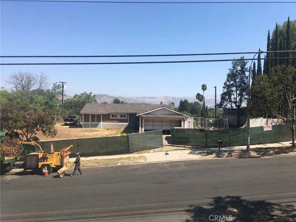 listing image 130729337453770373949