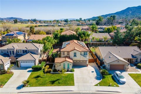 A home in Lake Elsinore
