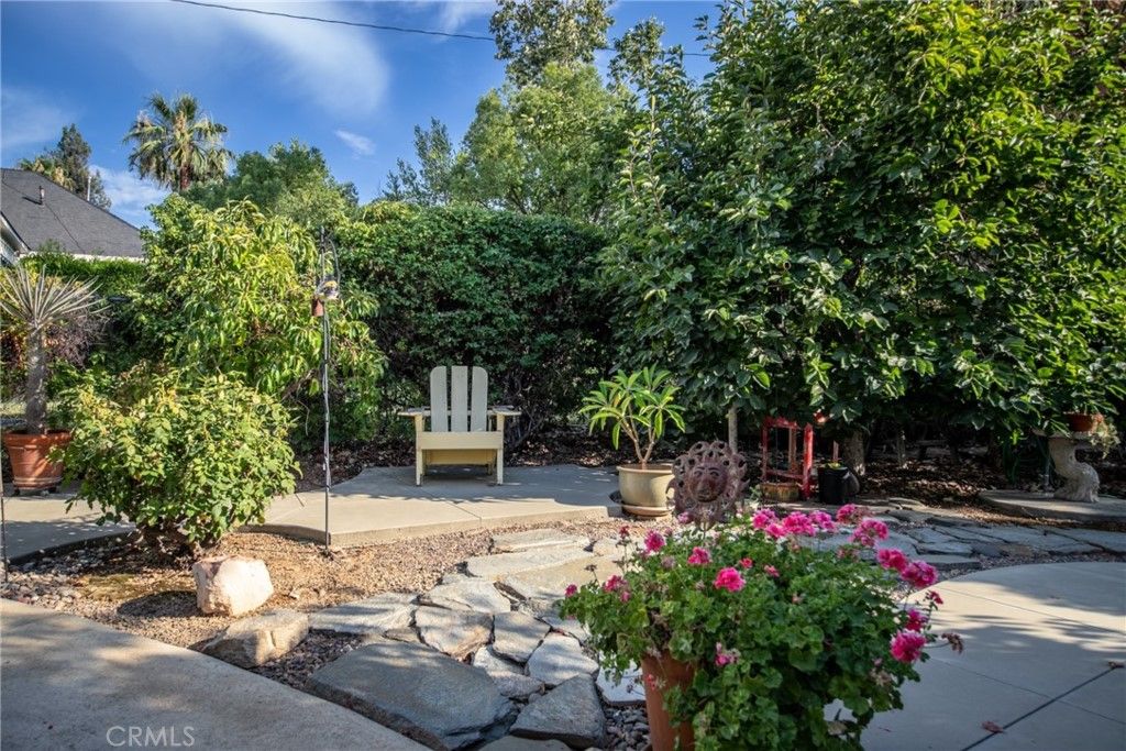 listing image 130725244073969699675