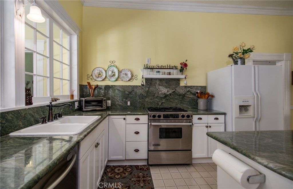 listing image 130729137440140962205