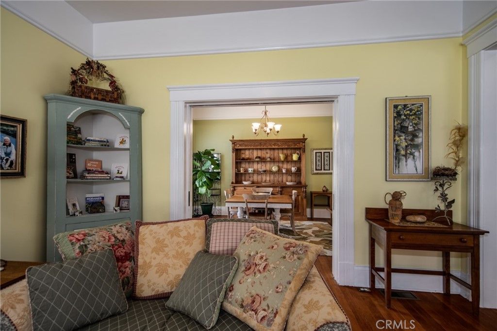 listing image 130722643760707568458