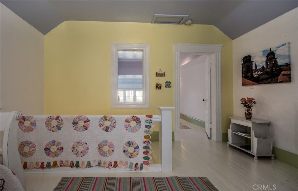 listing image 130724048161172590308