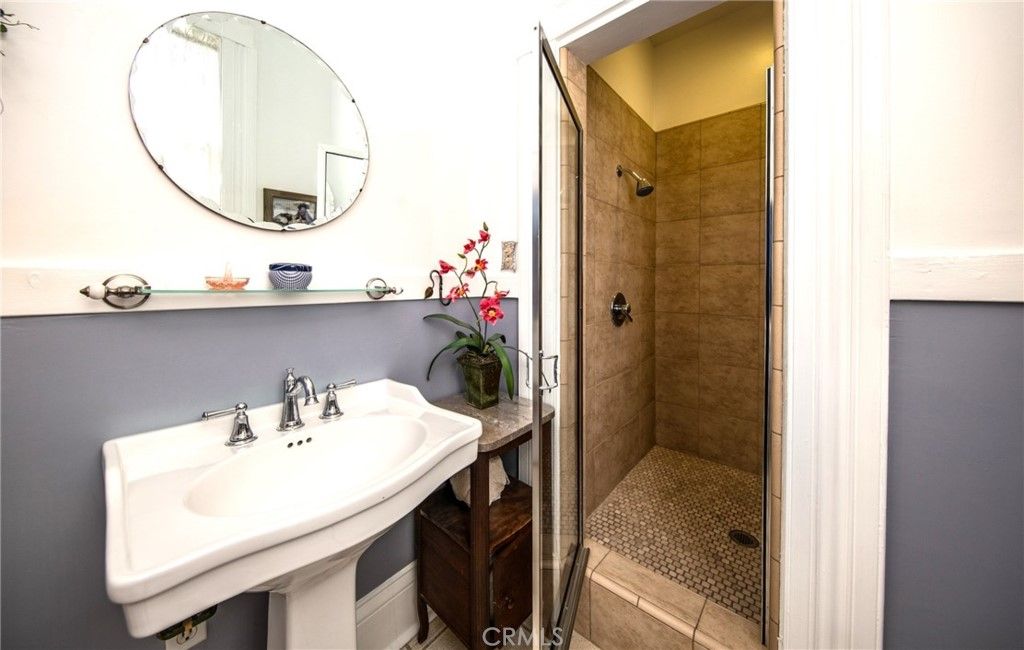 listing image 130721056178548206000