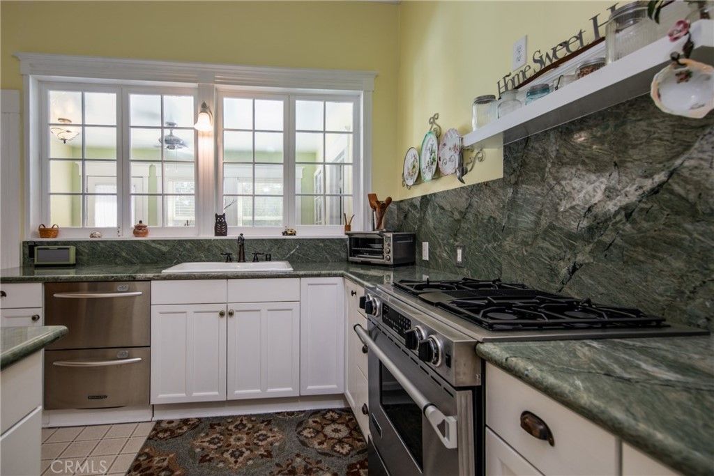 listing image 130729073265761032196