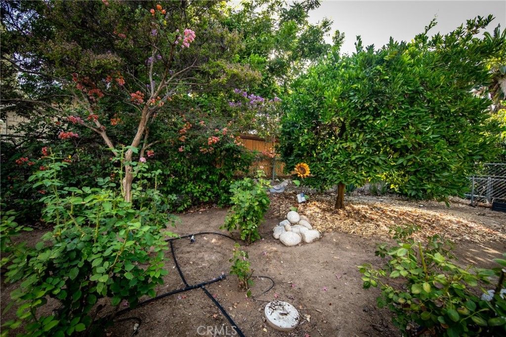 listing image 130727532511757512953