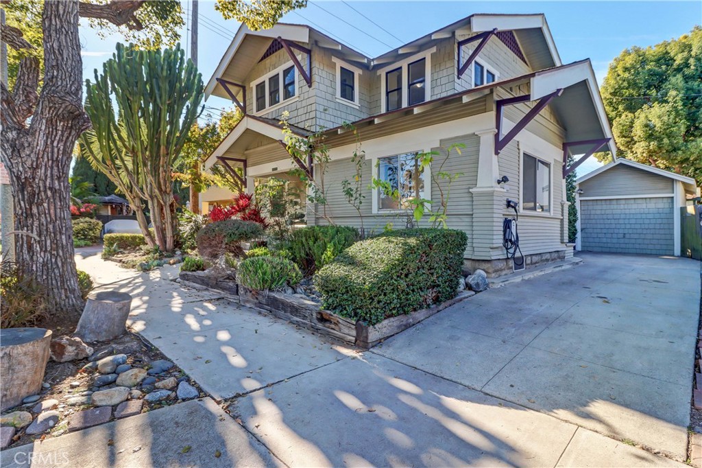 ,Bluff Heights - Residential