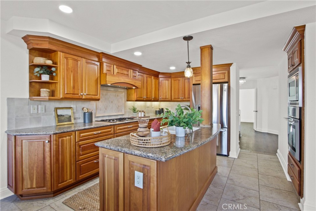 27607 Paseo Tiara