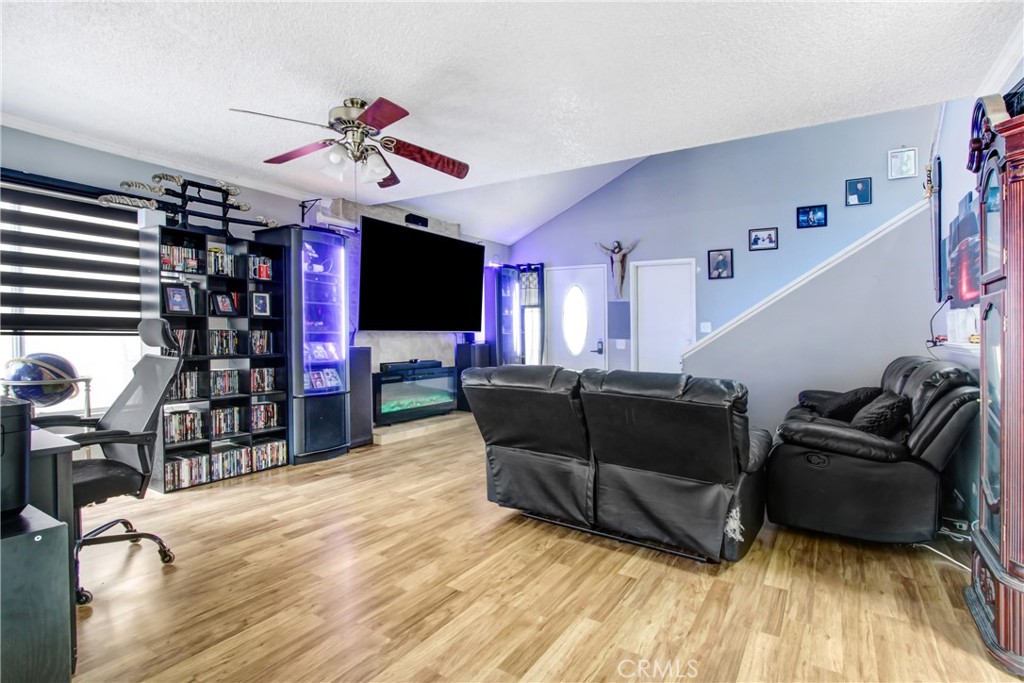 7801 Pinyon Avenue