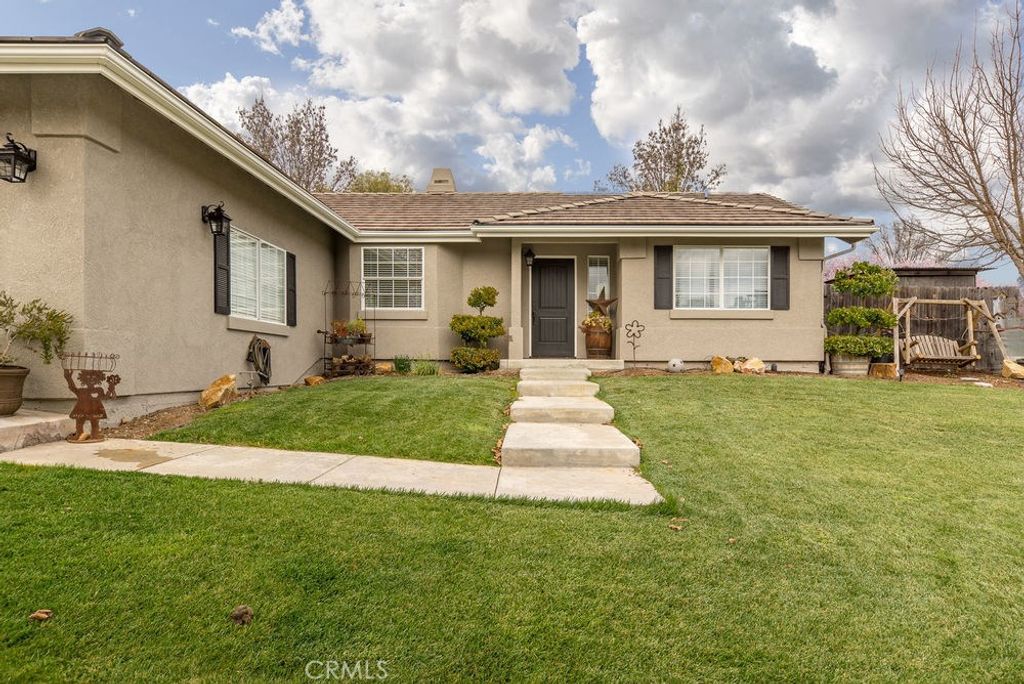 listing image 130729399284051283976