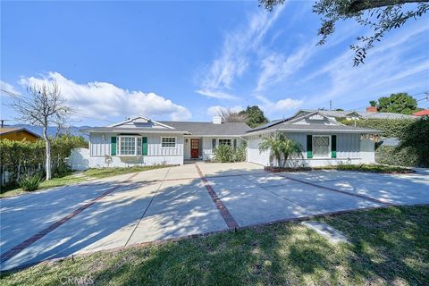 A home in La Crescenta