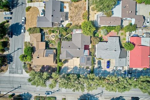 A home in La Crescenta