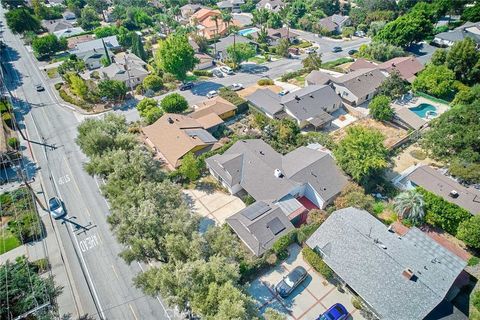 A home in La Crescenta