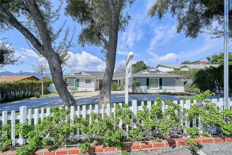 A home in La Crescenta