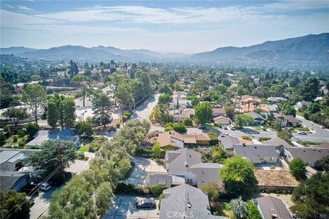 A home in La Crescenta