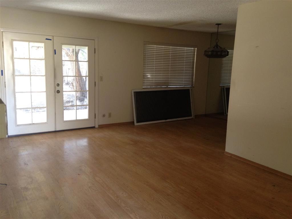 This property is part of the County of San Diego Public Administrator / Public Guardian (Probate) Real Estate Auction. No inspection has been conducted. 1 bedroom 1 bath guest home in the backyard. Neighborhoods: Oceanside Other Fees: 0 Sewer: Sewer Connected Topography: LL