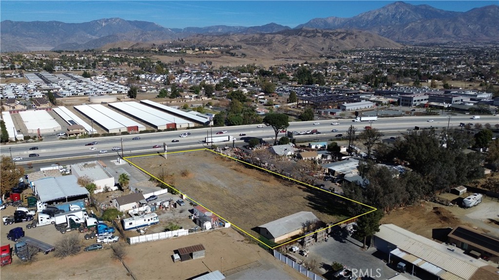 31805 Outer Highway 10