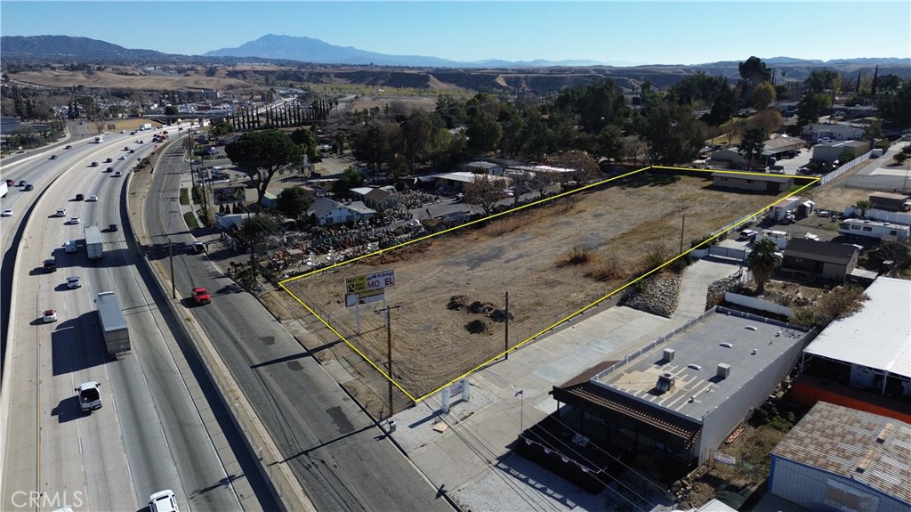 31805 Outer Highway 10