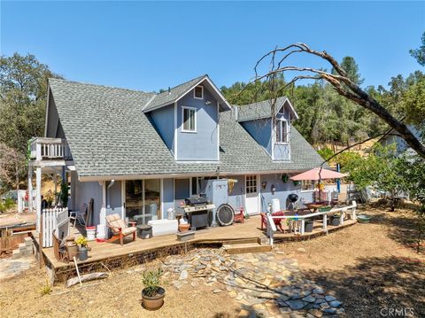 A home in Mariposa