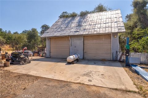 A home in Mariposa