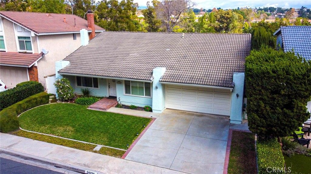 listing image 130723823704866241968