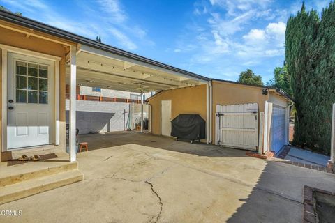 A home in La Crescenta