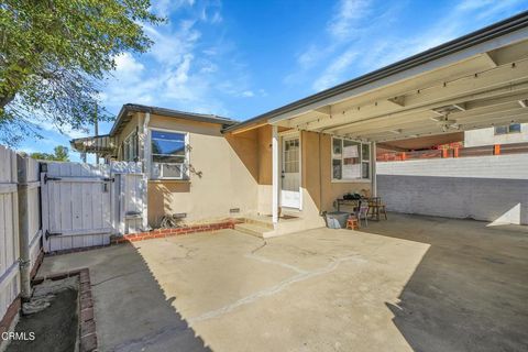 A home in La Crescenta