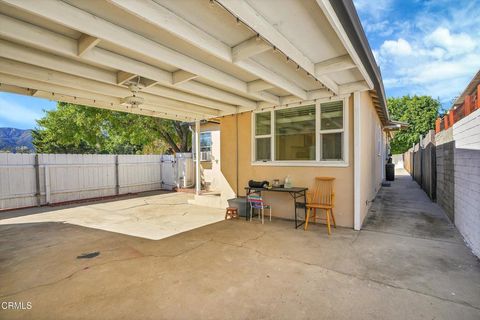 A home in La Crescenta