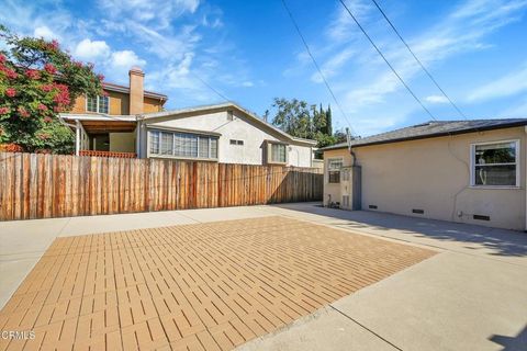 A home in La Crescenta